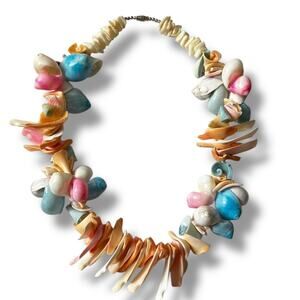 1960s Vintage Hawaiian Shell Necklace – Chunky Pastel Luau Statement Piece